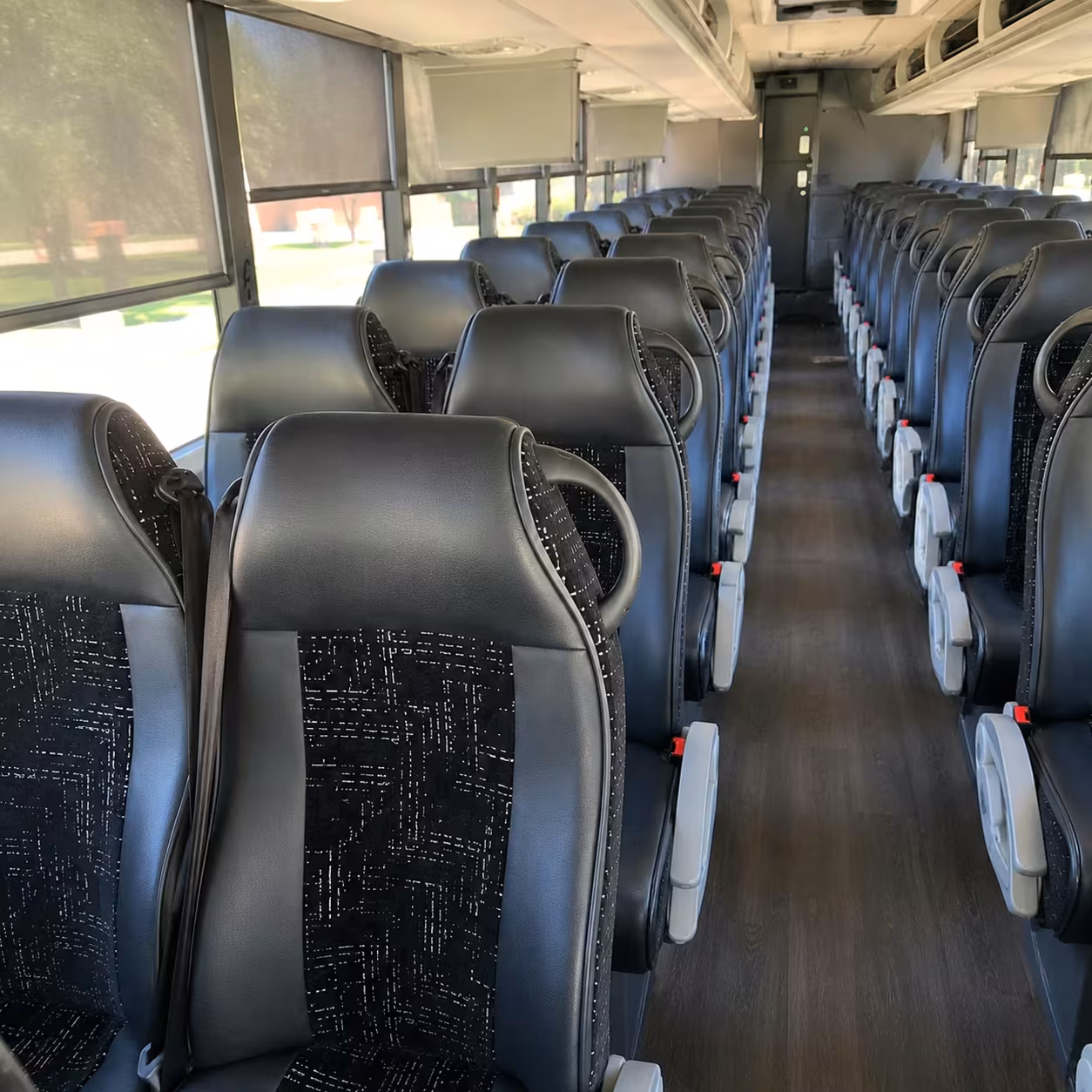 charter bus rentals for large clarksville school groups