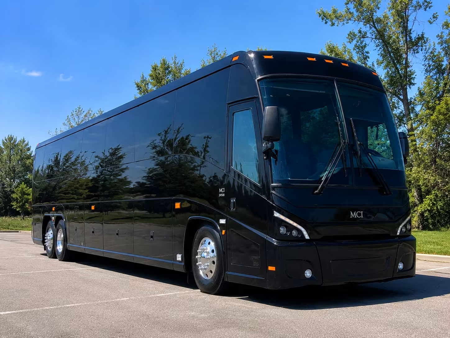 clarksville charter bus rental exterior