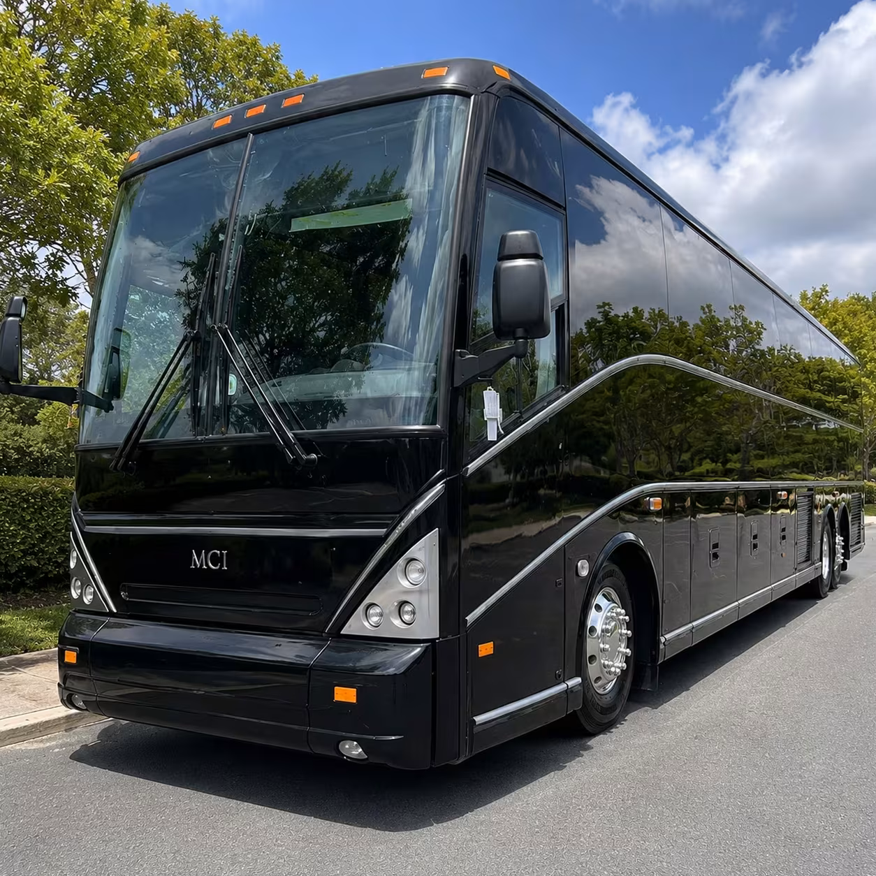clarksville charter bus rental fleet