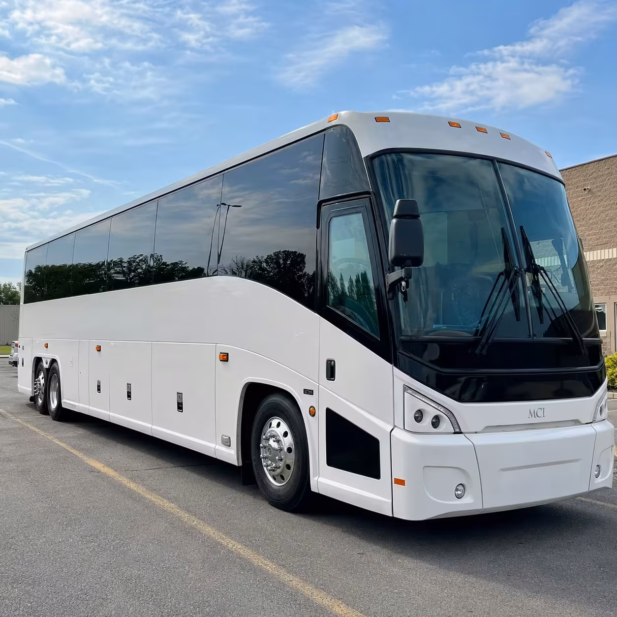 clarksville charter bus rentals for nashville sc and smokies games