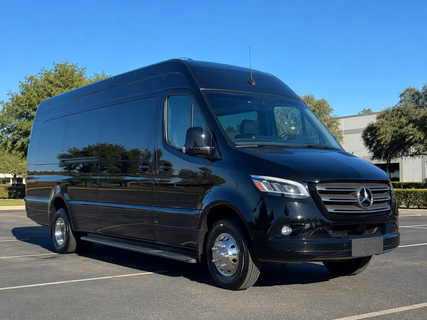 employee shuttle services in clarksville