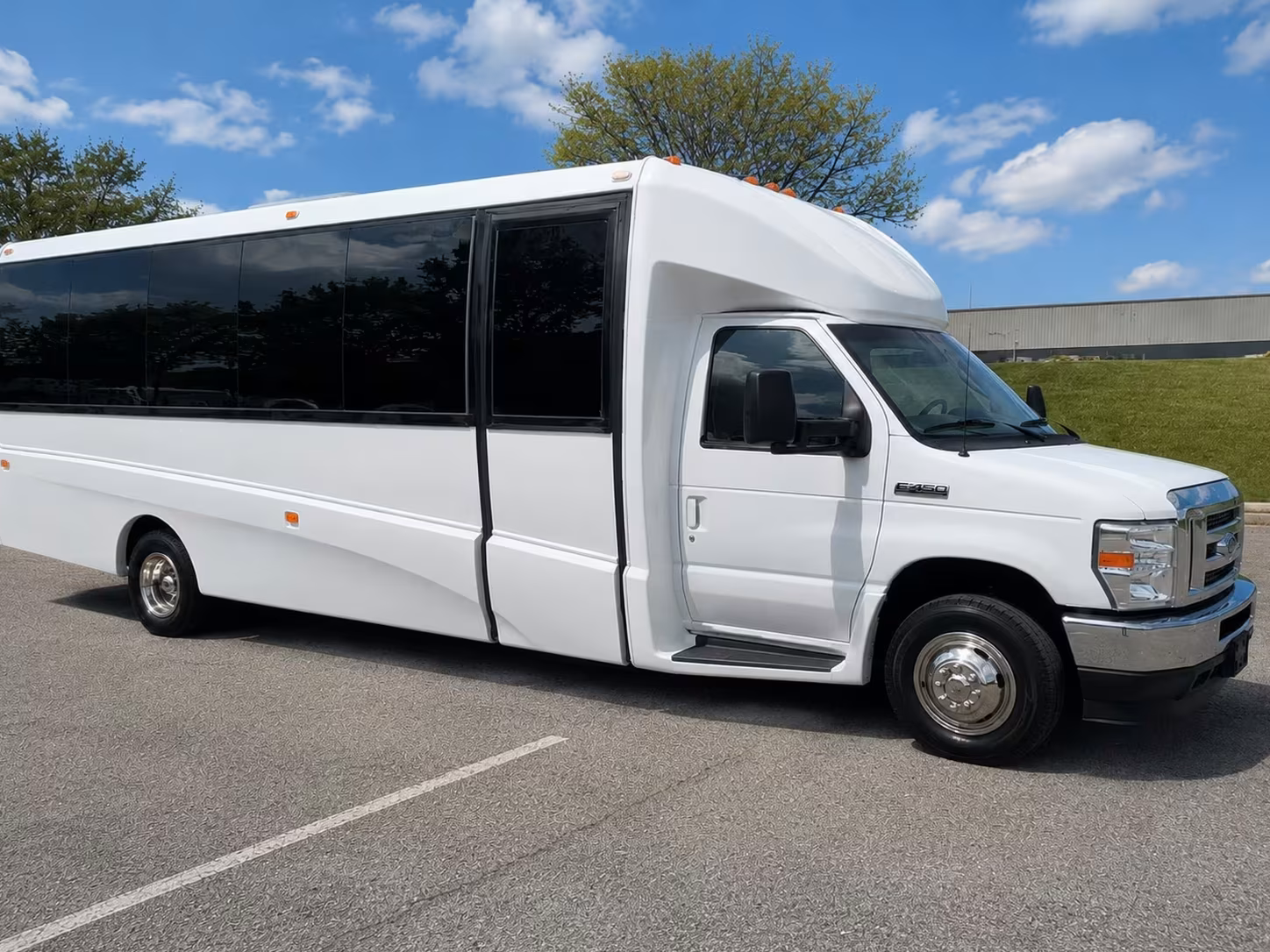 event transportation bus rentals in clarksville