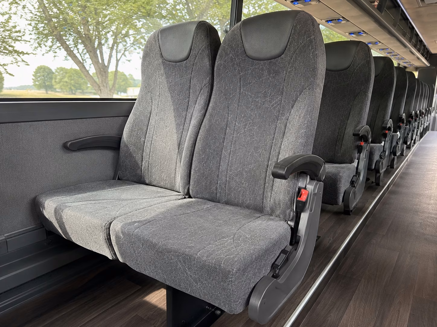 how the bus type you choose changes charter bus prices in clarksville tennessee