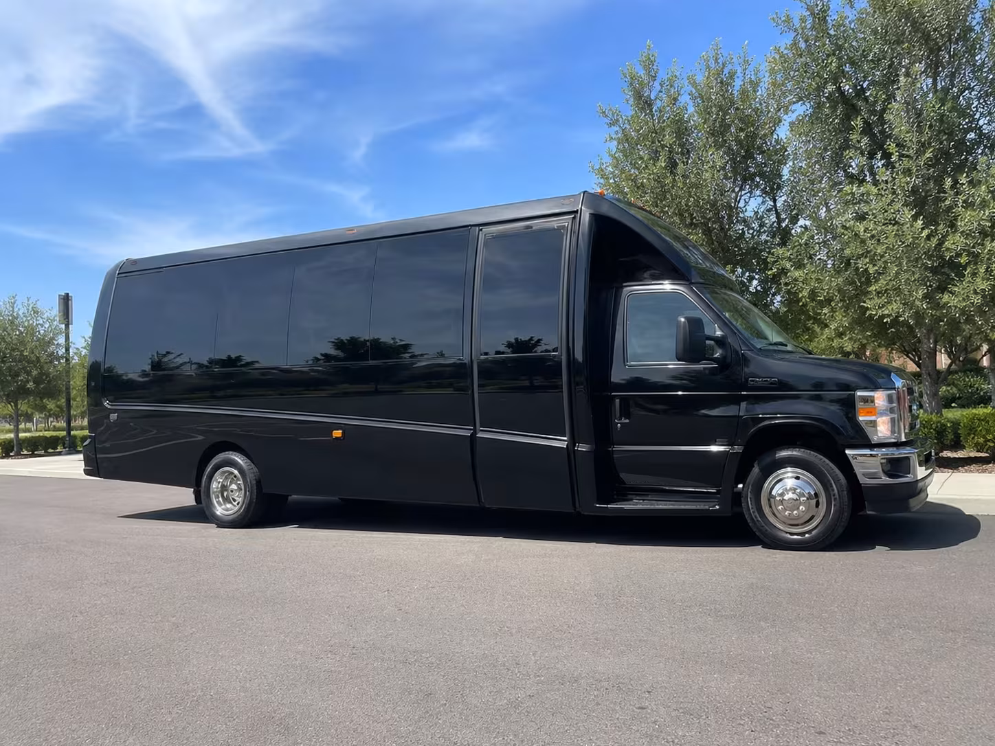 youth sports team minibus rentals in clarksville