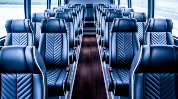 clarksville 18 passenger minibus rental